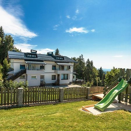 Apartment Milan Zreče エクステリア 写真